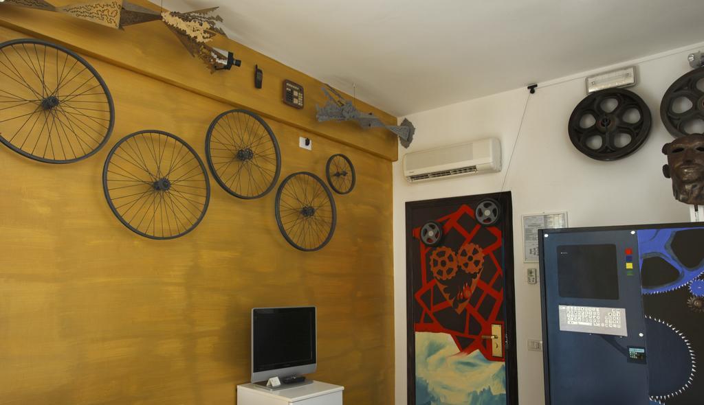 Hotel Alexander Museum Palace Πέζαρο Εξωτερικό φωτογραφία