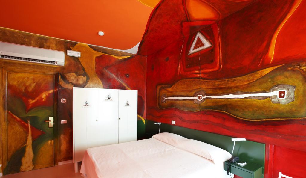 Hotel Alexander Museum Palace Πέζαρο Δωμάτιο φωτογραφία