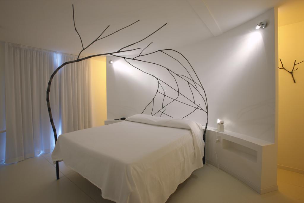 Hotel Alexander Museum Palace Πέζαρο Δωμάτιο φωτογραφία