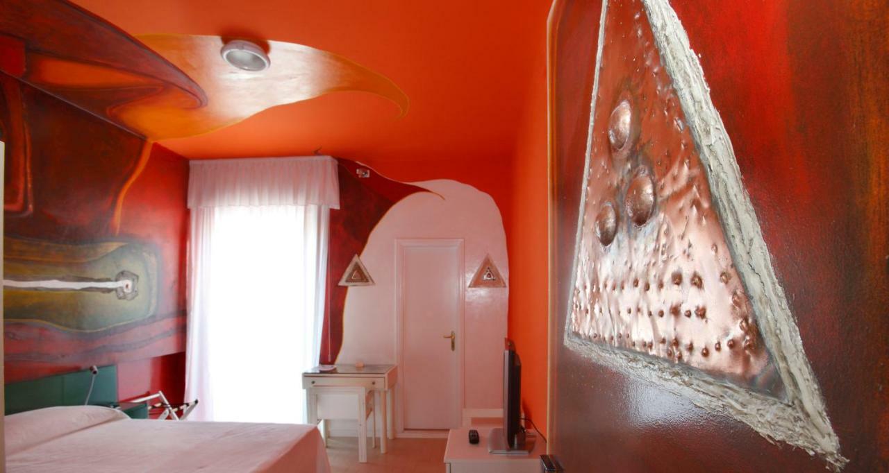 Hotel Alexander Museum Palace Πέζαρο Εξωτερικό φωτογραφία