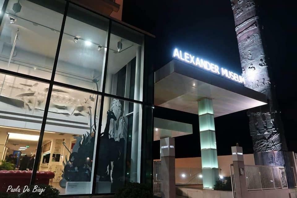 Hotel Alexander Museum Palace Πέζαρο Εξωτερικό φωτογραφία