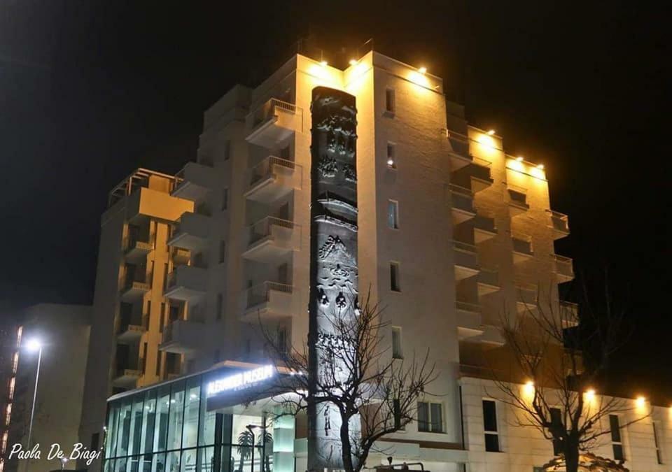 Hotel Alexander Museum Palace Πέζαρο Εξωτερικό φωτογραφία